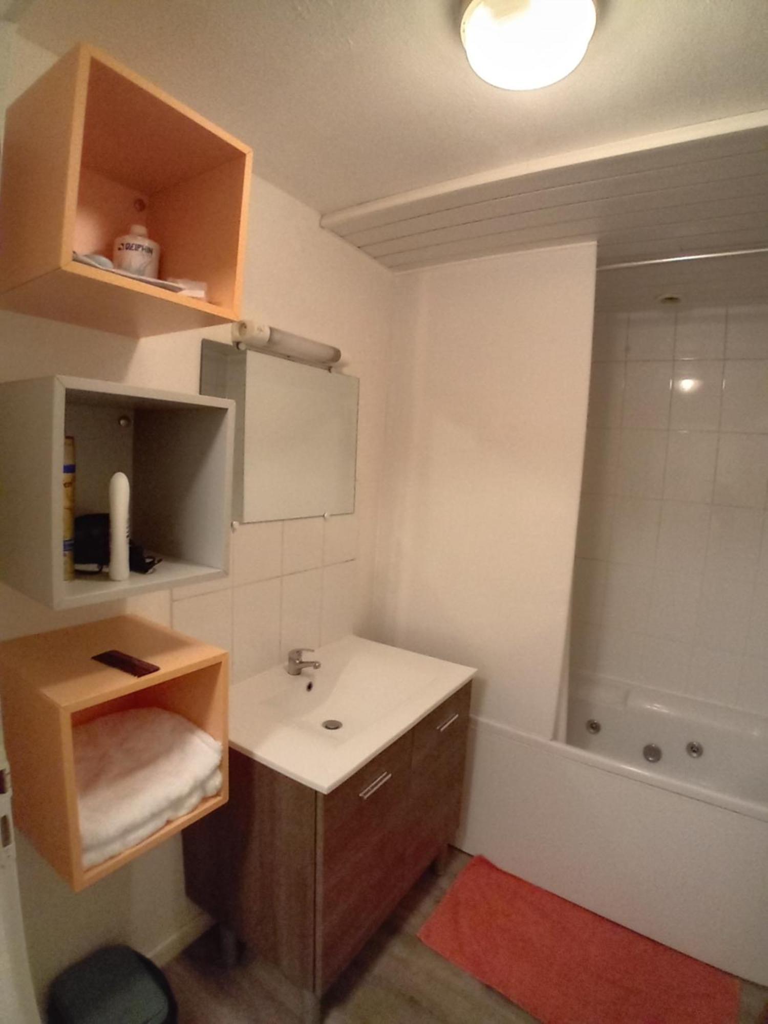 Appart Chartreux Baignoire Massante ,A 3 Minutes Du Centre En Bus! 2 Etoiles Atout France Voiron Εξωτερικό φωτογραφία
